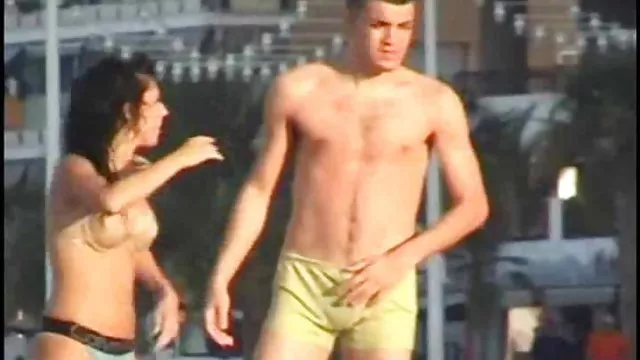 الإباحية بدون تسجيل مع UND! مقطع فيديو سكس أجنبي