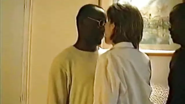 الإباحية بدون تسجيل (1994)المتهربين مقاطع سكس محارم امهات